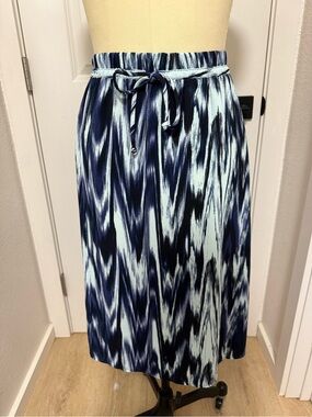 XL Blue Faded Glory Abstract Skirt - Excellent Condition